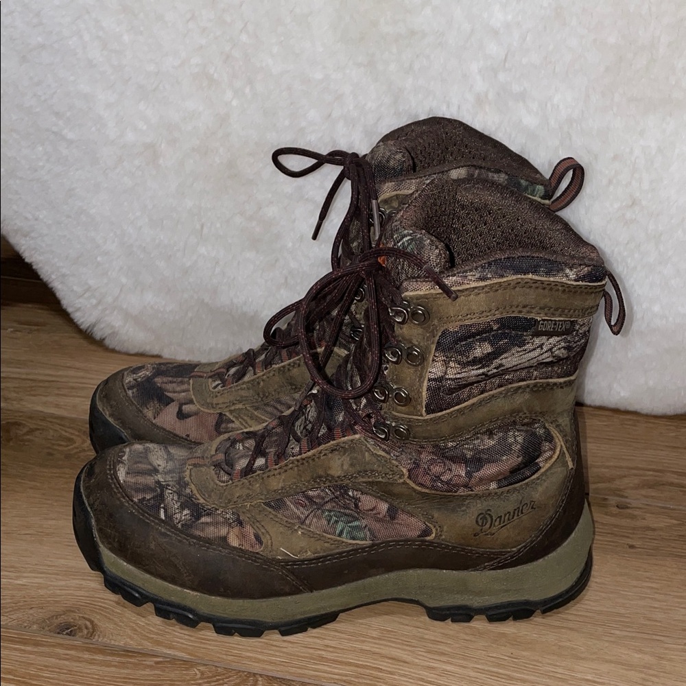 Danner High Ground 8” Mossy Oak Break Up Infinity Boots